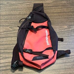 Patagonia Atom 8L Sling Bag